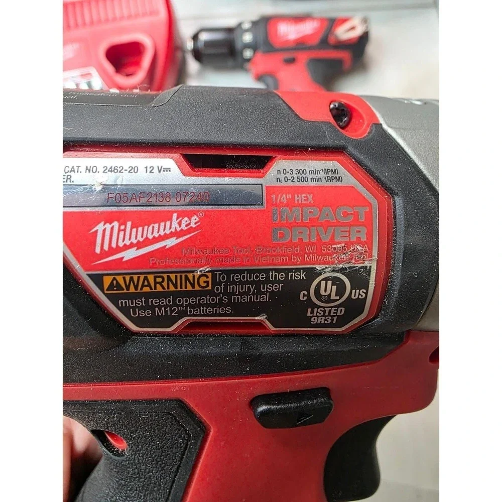 Milwaukee M12 Cordless Drill‎ and Impact Driver Combo Kit 2407-20 2462-20 Bag B3